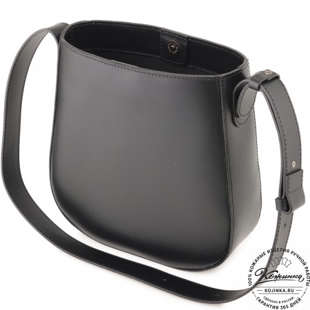 Женская кожаная сумка "Кантри" (черная)