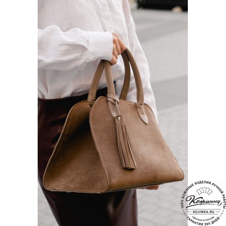 Женская кожаная сумка "Вирджиния" (черная)